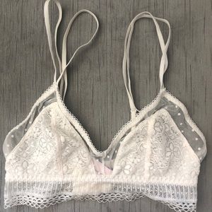 Victoria’s Secret lace n mesh bralette S